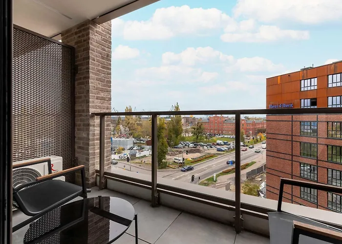 شقة Elegant With Air Conditioning Pet Friendly By Renters غدانسك